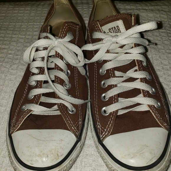 Converse brown